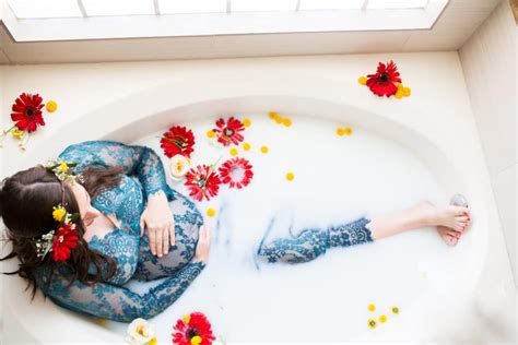 Milk Bath Maternity Pictures And Photo Shoot Tips
