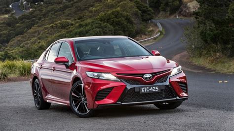 2018 Toyota Camry Pricing And Specifications Chasing Cars