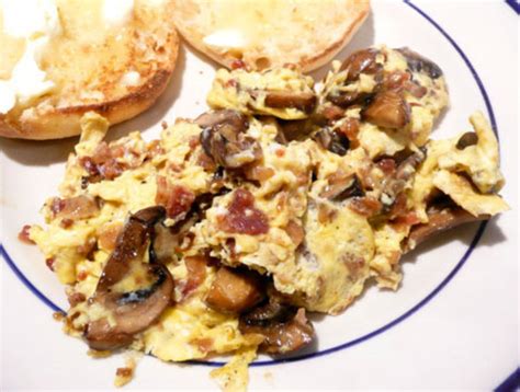 scrambled eggs and mushrooms 1953 recipe