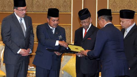 (jadual kereta api kuala lumpur ke singapore). King receives tithe from Tabung Haji for FT, Kedah Tithe ...