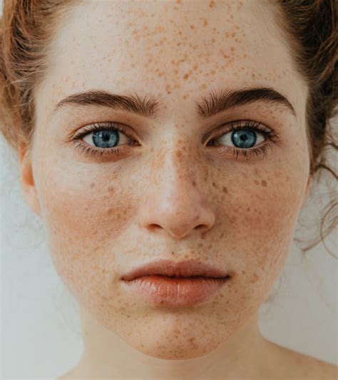 All You Need To Know About Henna Freckles The New Gen Z Beauty Trend