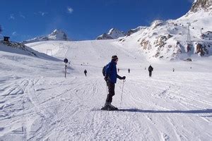 Sölden ski resort guide, ski lift and resort information, trail maps and piste maps, current snow conditions, snow there are 14 trails at sölden. Sölden Ski Resort Guide, Location Map & Sölden ski holiday ...