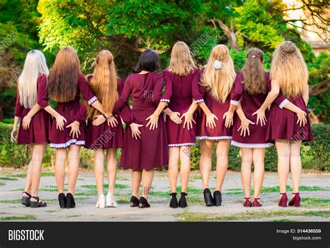 Girls Group Ass