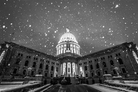 Wisconsin State Capitol Enjoying The Snowfall On 1223 At Flickr