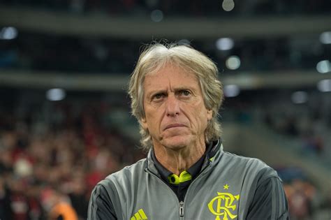 Jorge jesus, el técnico con el que el equipo ganó el último brasileirao y el brasileirao, dejaría el equipo para volver a dirigir al benfica de su país. Jorge Jesus rebate Renato Gaúcho: "Melhor futebol é o do ...