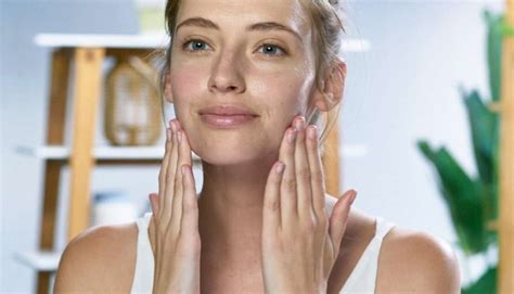 Why Should You Consider The Oil Cleansing Method