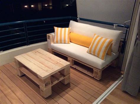 I had some plywood and pallets sitting there waiting for a project and i was needing a smaller scale coffee table so i decided to craft one of my own! Pallets Made Sofa with Coffee Table | Pallet Ideas