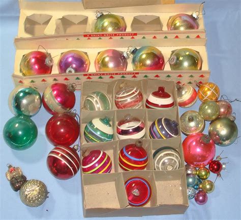 How Vintage Style Christmas Ornaments