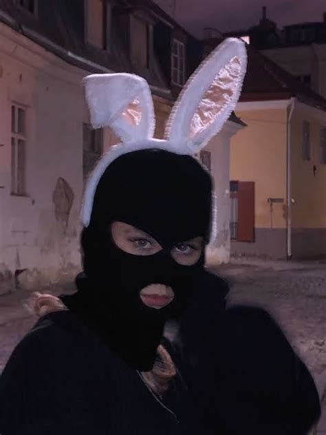 Pin de Jirachacoolio em ski māsk | Arte engraçada, Gangster menina