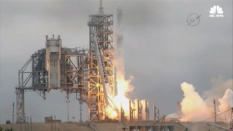 Watch Spacex Successfully Launch Its 10th Iss Resupply Rocket Nbc News