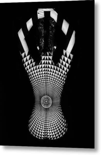 7833 Bw Experimental Nude Abstract Photograph By Chris Maher
