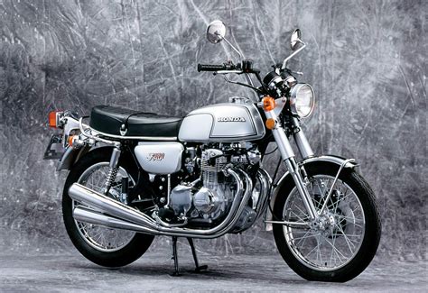 The latest 2021 honda cb350 is a motorcycle that will use the same engine as the predecessor. Honda CB 350 Four (1972-1975) - die Mini-Four aus Japan