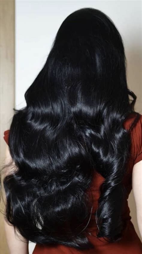 black hair pale skin shiny hair beautiful long hair gorgeous hair hair inspo hair