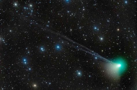 Green Comet To Pass Earth Later This Month Explorersweb