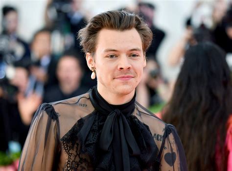 All of harry styles's solo albums and one direction's albums. Harry Styles Drops New Song and Music Video 'Lights Up'
