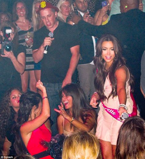 Kim Kardashian S Bachelorette Party Tv Star Lets Her Hair Down In Sin City Daily Mail Online
