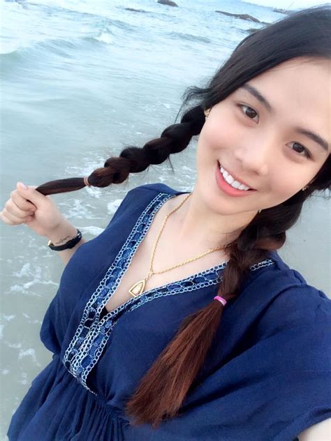 กรรชัย กำเนิดพลอย (18 กรกฎาคม 2512) ชื่อเล่น หนุ่ม เป็นนักแสดง, พิธีกร และผู้ประกาศข่าวชาวไทย เปิดวาร์ป "น้องจีน" ดังชั่วข้ามคืน เผยเพราะเกณฑ์ทหารเลยได้ ...