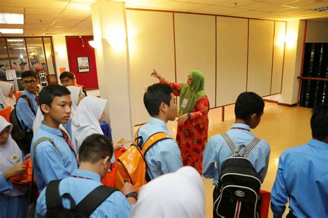 Visi • menjadikan mrsm kuala kubu bharu sebagai sebuah institusi kecemerlangan ilmu yang inovatif dan bertaraf dunia dan seterusnya mencipta kegemilangan dalam dunia pendidikan. Perpustakaan Tuanku Bainun Universiti Pendidikan Sultan ...