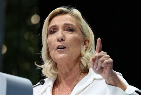 France Marine Le Pen Menacée D’un Retentissant Procès Le Matin