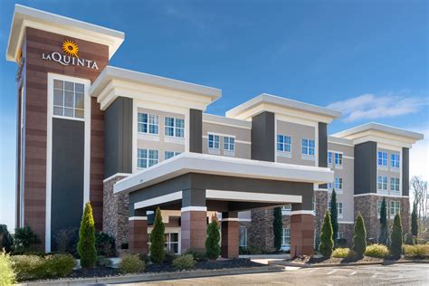 La Quinta Inn & Suites by Wyndham Forsyth | Forsyth, GA Hotels