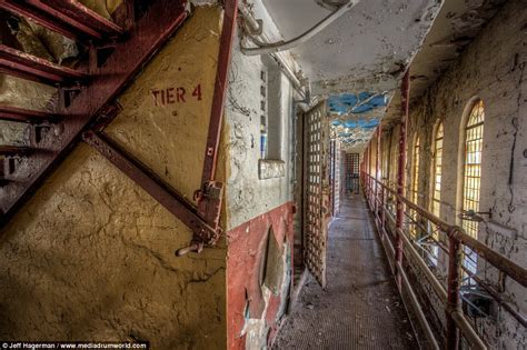 Haunting Look Inside Abandoned Tennessee State Prison Where The Green Mile Was Filmed Daily