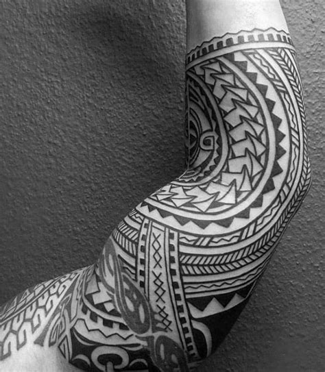 Half sleeve tattoos cover shoulder to arm, and polynesian symbols can accomplish this task in intricate detail. 50 Polynesian Half Sleeve Tattoo Designs For Men - Tribal ...