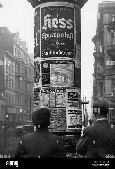 Advertising pillar berlin -Fotos und -Bildmaterial in hoher Auflösung