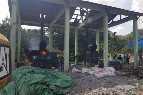 Foto Olah Sampah Jadi Sumber Energi Konstruksi TPST RDF Kebun Kongok Dimulai