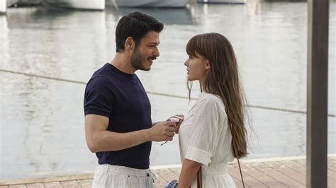 Oyuncuların gerçek adı ve yaşı. Cam Tavanlar, bu akşam saat 20.00'de Show TV'de! - Show TV
