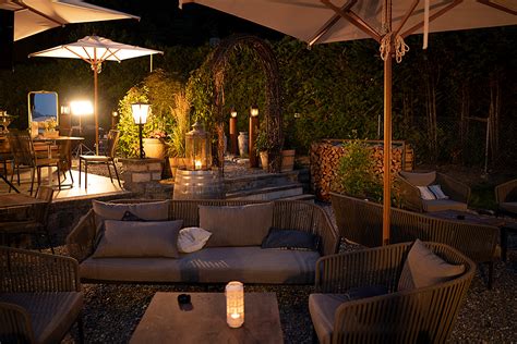 Nachdem wir in den letzten jahren in der zechenkolonie an der arndtstrasse immer wieder mal anonymen anfeindungen ausgesetzt waren, die letztendlich mit den. Restaurant Q - Hotel Burgseeli - Unser Zuhause im Q