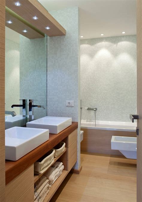 Ein badezimmer einzurichten wird jeden tag schwieriger. LED indirekte Beleuchtung für ein exklusives Badezimmer ...