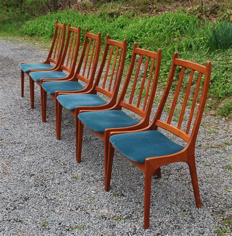 2299 vintage design dining chairs are currently offered for sale by 285 vintage design dealers. Tribute 20th Decor: Vintage Teak Dining Chairs and Table