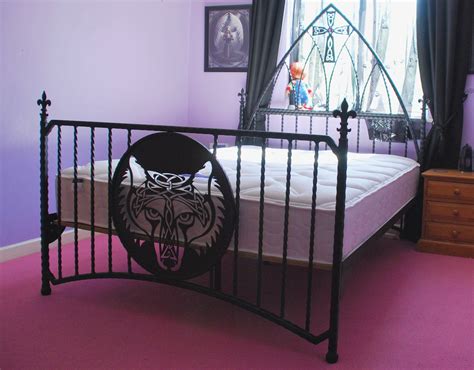 We did not find results for: Reverence wrought iron bed with a Celtic theme. By SPW ...