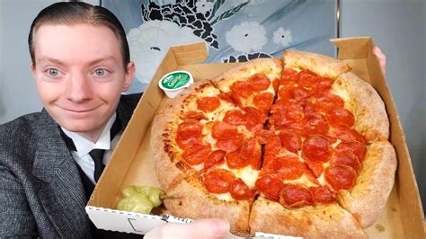 Papa John S New Epic Stuffed Crust Pizza Review Youtube