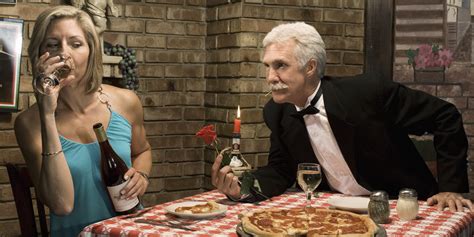 A Dozen Dos And Donts Of Dating In Your 50s Huffpost