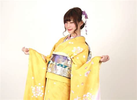 Kimono (着物?) adalah pakaian tradisional jepang. 10 Pakaian Tradisional Jepang Paling Populer - guratgarut.com