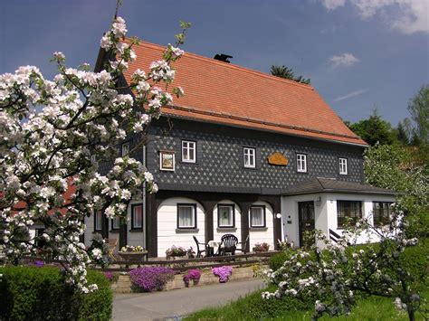 Planen sie jetzt ihren urlaub in der oberlausitz. Haus Sonnenuhr - Ferienwohnung - Kurort Jonsdorf