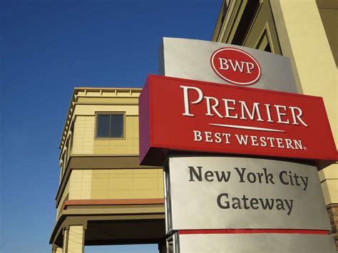 Best Western Premier Nyc Gateway Hotel North Bergen Nj See Discounts
