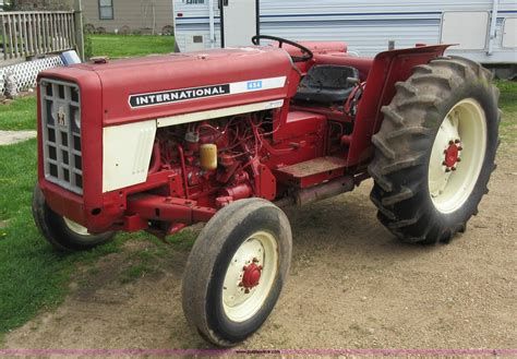 International 454 Tractor In Cross Timbers Mo Item Ac9277 Sold