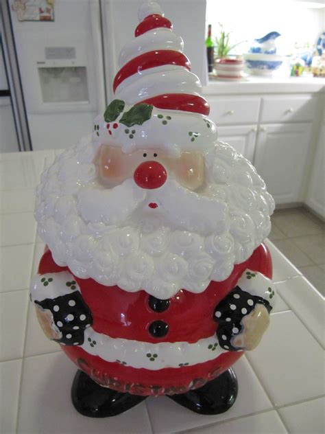 Loved this vintage holiday tin for storing / transporting christmas cookies. Santa Cookie Jar (With images) | Santa cookie jar, Cookie ...