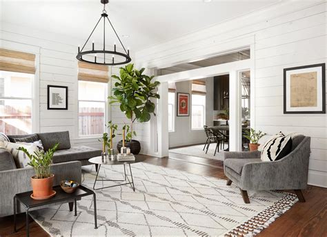 The Americana House From Fixer Upper Living Room Scene Therapy
