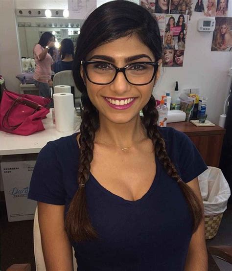 Why Is Xxx Star Mia Khalifa The Most Desirable Woman In The World Film Daily
