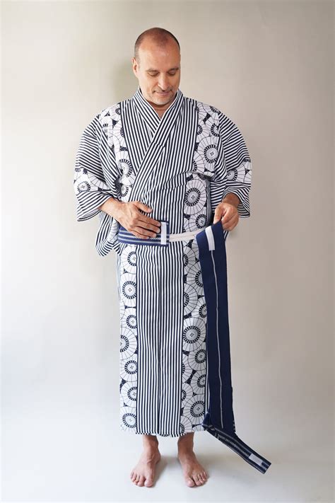 How To Wear A Yukata For Men Yukata Japan