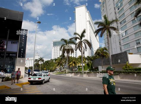 Hotels And Resorts Boulevard Kukulkan In The Hotel Zone Cancun