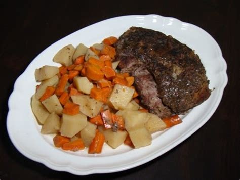 A beef sirloin roast along with cooked potatoes and carrots offers immense flavor, aroma, texture and overall satisfaction. Tami's Kitchen Table Talk: Crockpot Italian Beef Roast with Potatoes & Carrots