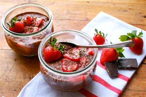Easy Chocolate Chia Pudding With Strawberries Vegan
