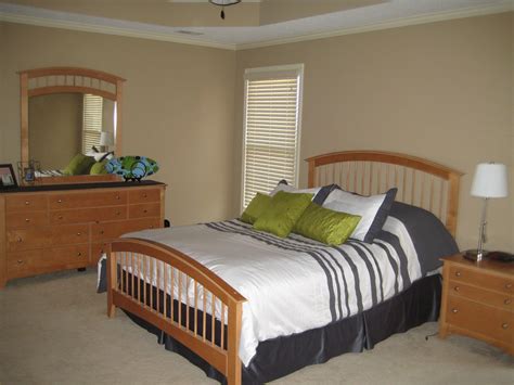 Wondering how to create a bedroom layout? Painted Dreams of Life, Family & Home: Master Bedroom ...
