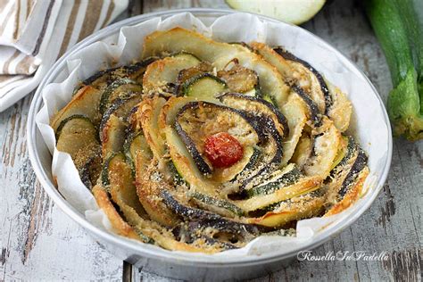Check spelling or type a new query. Teglia di patate, zucchine e melanzane gratinate, ricetta ...