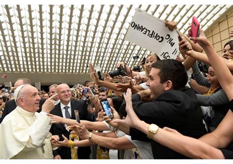 El Papa Francisco A La Comunidad Shalom Jóvenes No Se Miren Al