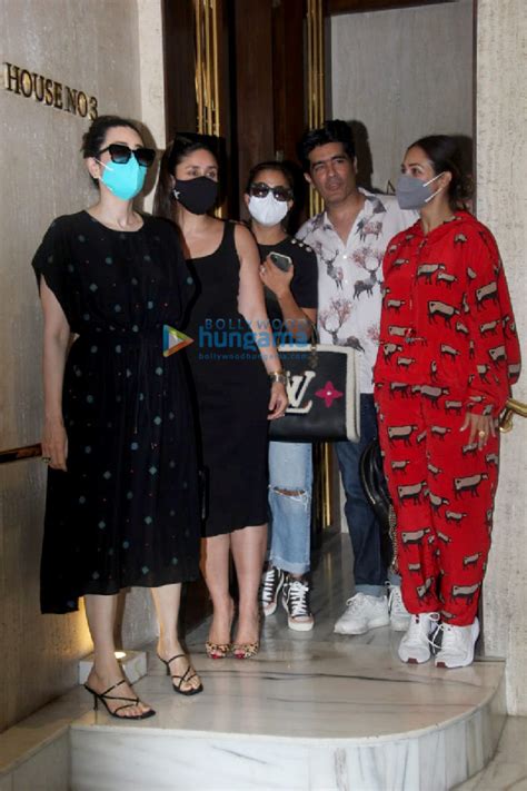 Photos Kareena Kapoor Khan Malaika Arora Karisma Kapoor And Amrita Arora Snapped At Manish